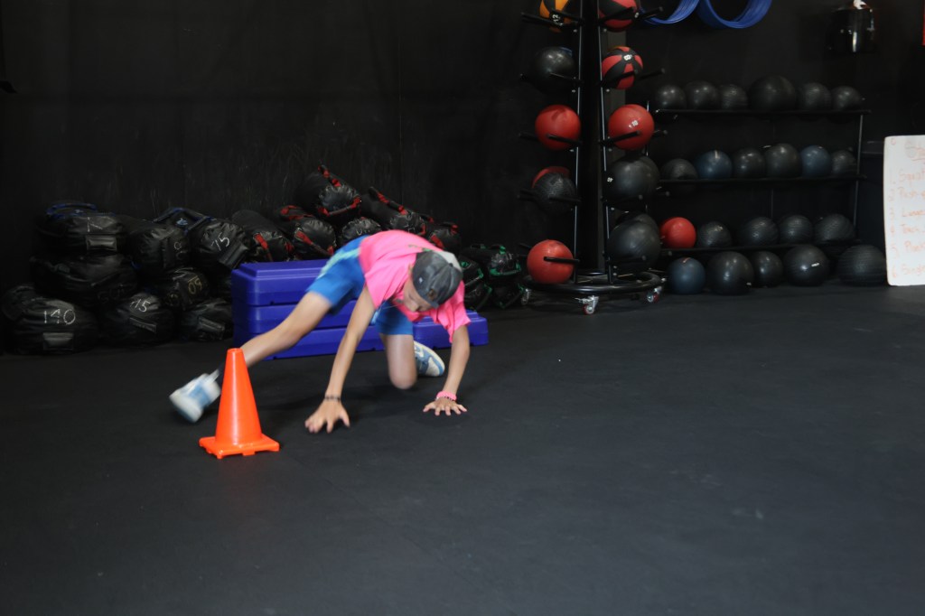 Manic Training Fort Collins kids class racing doing bear crawls